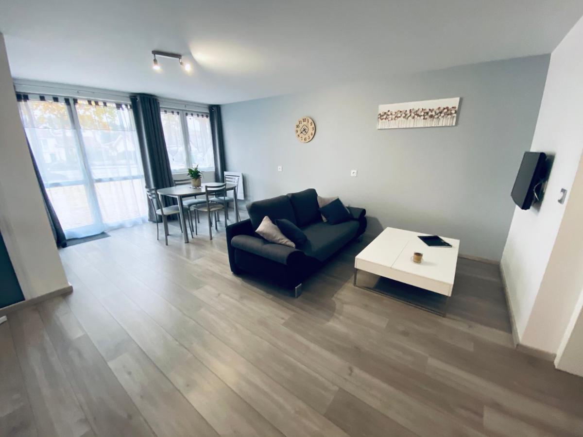 Appartement Moderne et Parking Privé Toul Esterno foto