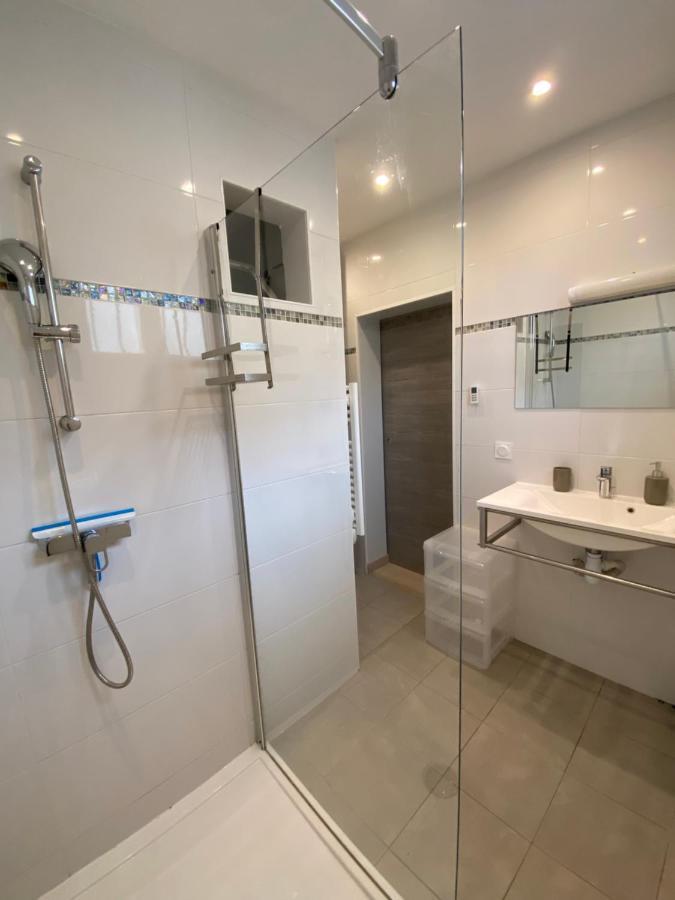 Appartement Moderne et Parking Privé Toul Esterno foto