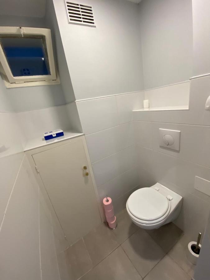 Appartement Moderne et Parking Privé Toul Esterno foto