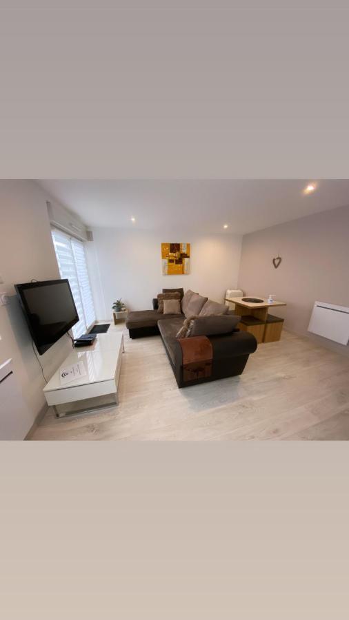 Appartement Moderne et Parking Privé Toul Esterno foto