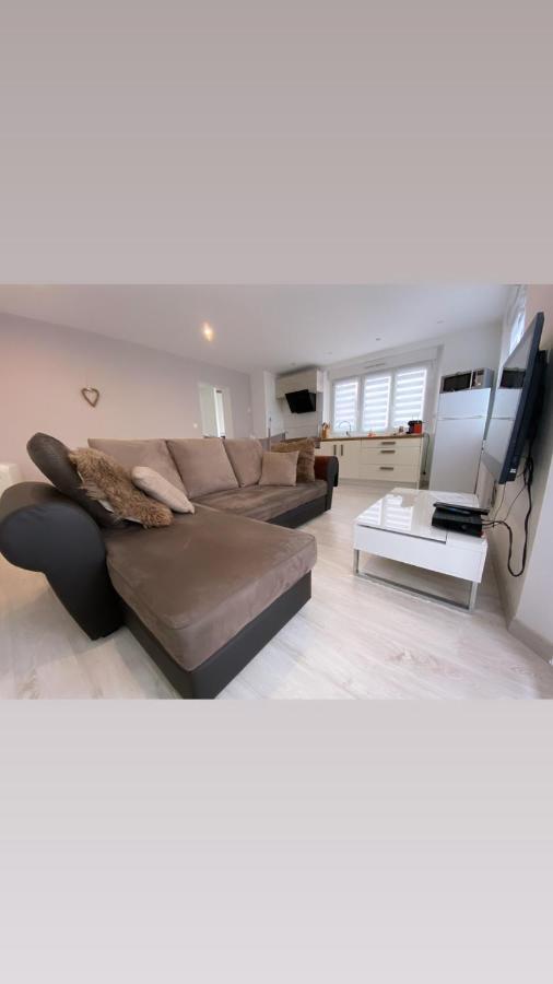 Appartement Moderne et Parking Privé Toul Esterno foto