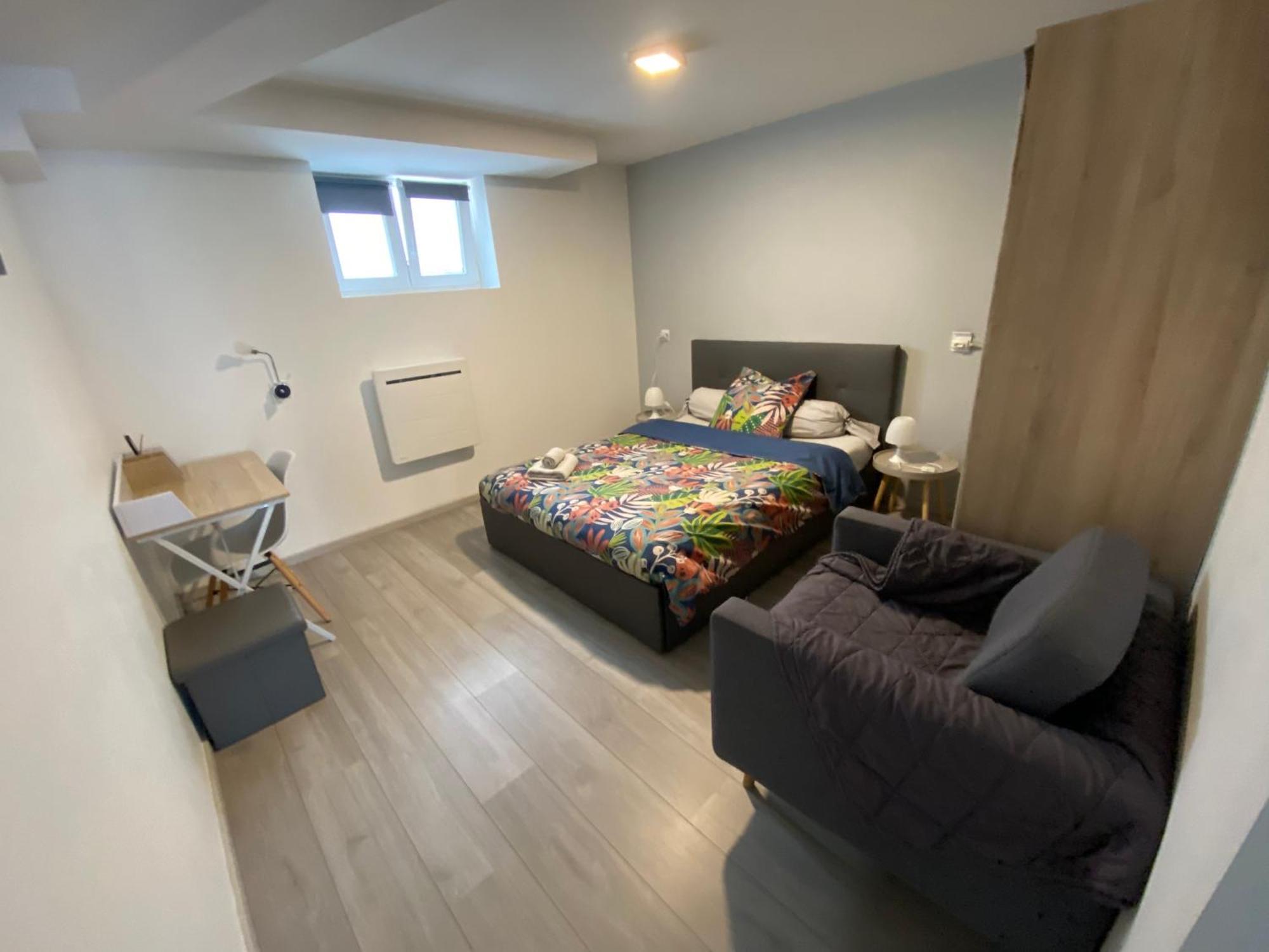 Appartement Moderne et Parking Privé Toul Esterno foto