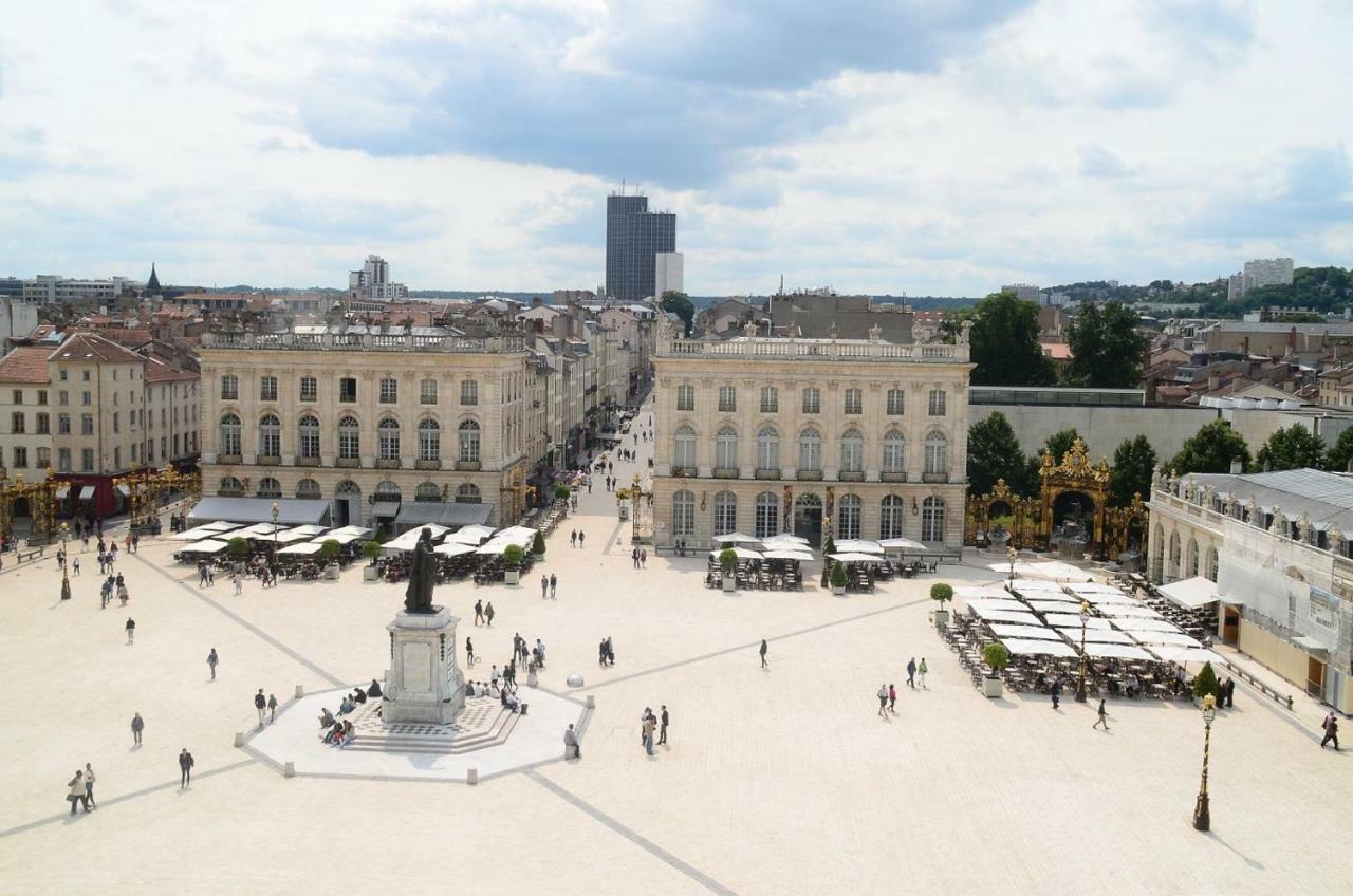 Appartement Moderne et Parking Privé Toul Esterno foto